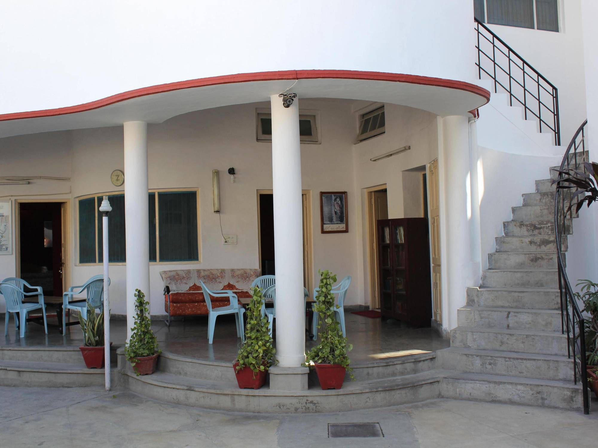 Lakshmi Guest House เดห์ราดุน ภายนอก รูปภาพ